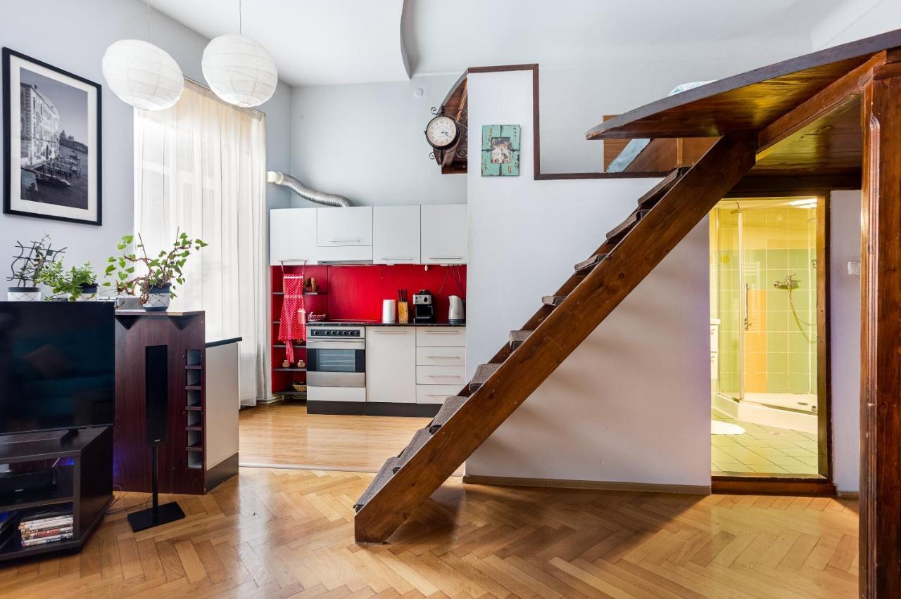 Stylish Studio Kronstadt Apartment Brasov Luaran gambar